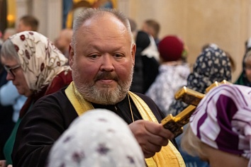 Божественная литургия в воскресенье, на неделе 15-й по Пятидесятнице