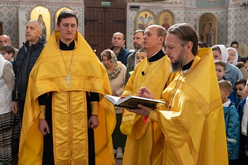 Божественная Литургия в воскресенье, на неделе четырнадцатой по Пятидесятнице