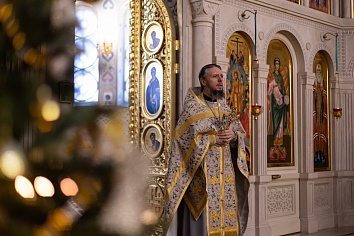 Божественная литургия в воскресенье, на неделе 27-й по Пятидесятнице