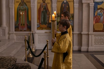 Божественная литургия 2 марта, в воскресенье, на неделе сыропустной, в воспоминание Адамова изгнания