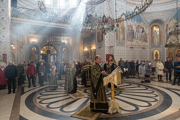 Великая Пятница. Утреня Великой Субботы с Чином Погребения Плащаницы