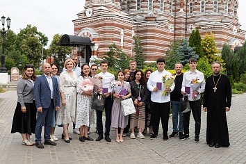 Вручение аттестатов выпускникам гимназии