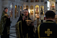 Богослужение Великой Пятницы с Выносом Плащаницы