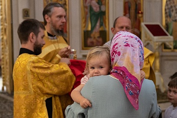 День памяти Владимирской иконы Пресвятой Богородицы и святых мучеников Адриана и Натали