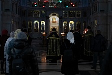 Утреня Великой Пятницы с чтением двенадцати Евангелий