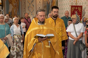 Воскресное богослужение на неделе 5-й по Пятидесятнице, памяти святых отцов шести Вселенских соборов