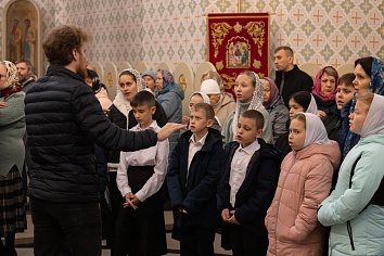 Божественная литургия в воскресенье, на неделе 17-й по Пятидесятнице