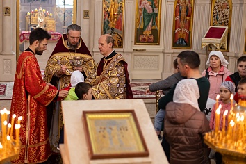 Божественная Литургия в воскресенье, на неделе пятой по Пасхе, о самаряныне