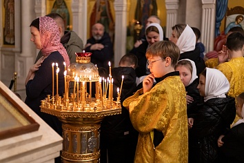 Божественная Литургия в воскресенье, на неделе двадцать пятой по Пятидесятнице