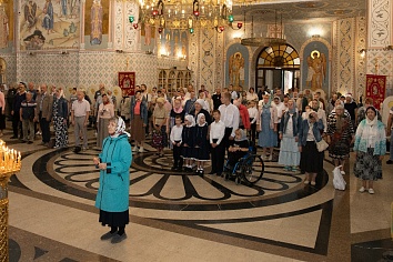 Воскресное богослужение на неделе 7-й по Пятидесятнице, мч. Каллиника