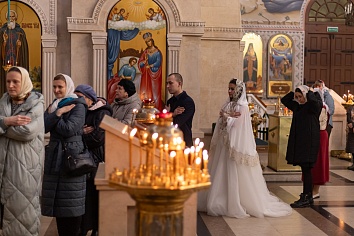 Божественная Литургия в воскресенье, на неделе двадцать четвертой по Пятидесятнице