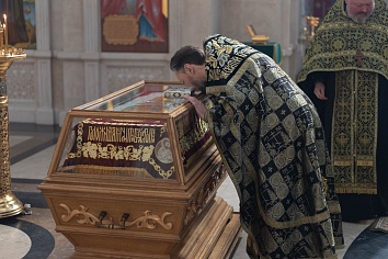 Богослужение Великой Пятницы с воспоминанием Святых спасительных Страстей Господа нашего Иисуса Христа