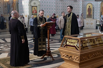 Богослужение Великой Пятницы с воспоминанием Святых спасительных Страстей Господа нашего Иисуса Христа