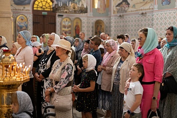 Воскресное богослужение на неделе 9-й по Пятидесятнице, в попразднство Преображения Господня