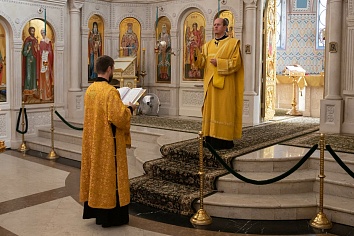 День памяти святых благоверных князя Петра и княгини Февронии, Муромских чудотворцев. 