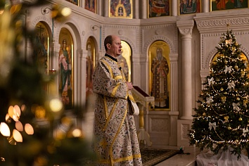 Божественная литургия в воскресенье, на неделе 27-й по Пятидесятнице