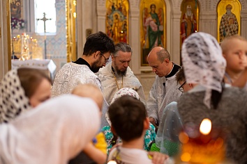 Божественная Литургия в воскресенье, на неделе седьмой по Пасхе, святых отцов I Вселенского Собора