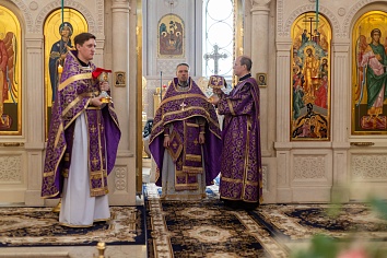 Божественная литургия святителя Василия Великого, 17 апреля, в Великий Четверг