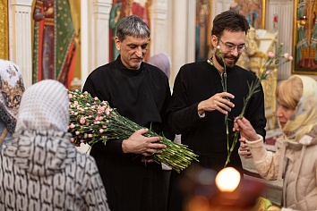 Воскресное Богослужение 4 мая, на неделе третьей по Пасхе, святых Жен - мироносиц
