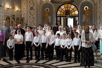 Божественная Литургия в воскресенье, на неделе двенадцатой по Пятидесятнице