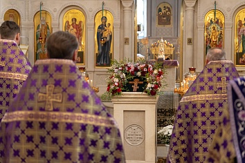 Воздвижение Честного и Животворящего Креста Господня