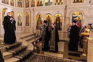 Митрополит Крутицкий и Коломенский Павел посетил Троицкий храм