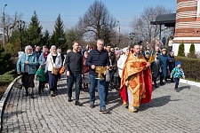 Божественная Литургия с чином раздробления артоса