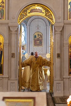 Божественная Литургия в воскресенье, на неделе двадцатой по Пятидесятнице