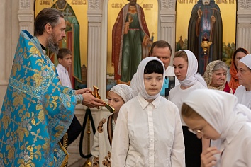 Воскресное богослужение на неделе 13-й по Пятидесятнице, пред Воздвижением