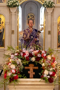 Воздвижение Честного и Животворящего Креста Господня