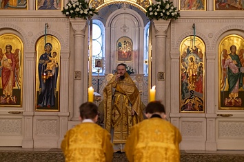 Божественная Литургия в воскресенье, на неделе тридцать пятой по Пятидесятнице, о блудном сыне