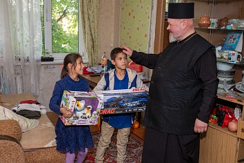 Поздравление многодетных семей с праздником Пасхи