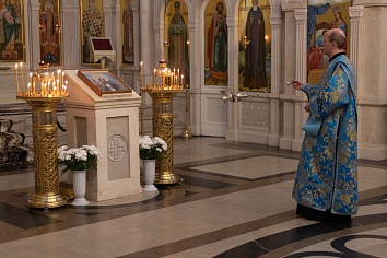 Пение благодарственной похвалы Пресвятой Богородице 4 апреля, в пятницу, на пятой седмице Великого поста