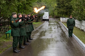 Памятный митинг в Мемориальном комплексе на Старом кладбище