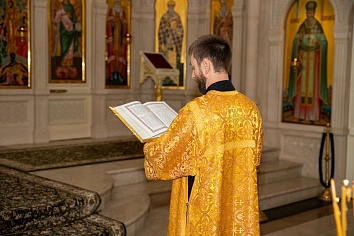 Воскресное богослужение на неделе 5-й по Пятидесятнице, памяти святых отцов шести Вселенских соборов