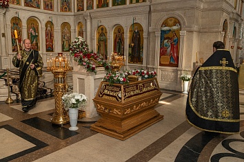 Великая Пятница. Утреня Великой Субботы с Чином Погребения Плащаницы