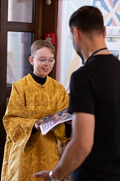 Божественная Литургия в понедельник, на неделе пятой по Пятидесятнице, в день памяти Рождества святого Иоанна Предтечи