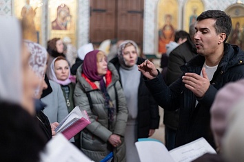 Божественная Литургия в воскресенье, на Неделе сыропустной, в воспоминание Адамова изгнания