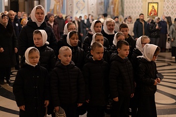 Божественная Литургия в воскресенье, на неделе двадцать пятой по Пятидесятнице