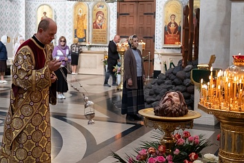 День Усекновения главы Пророка предтечи и Крестителя Господня Иоанна