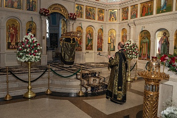 Великая Пятница. Утреня Великой Субботы с Чином Погребения Плащаницы