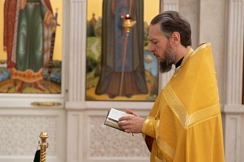 Воскресное богослужение на неделе 6-й по Пятидесятнице, мироносицы равноап. Марии Магдалины