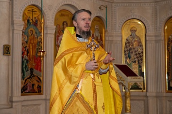 Божественная литургия в воскресенье, на неделе о блудном сыне