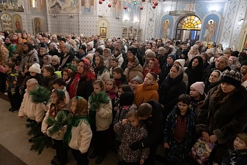 Традиционные Рождественские гуляния на приходе