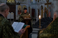 Богослужение Великой Пятницы с Выносом Плащаницы