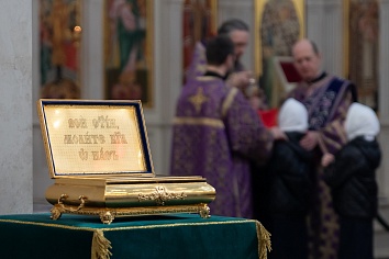 Божественная литургия 22 марта, в Неделю 4-ю Великого поста, в день памяти 40 Севастийских мучеников