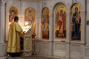 Божественная Литургия в воскресенье, на неделе четырнадцатой по Пятидесятнице