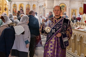 Воздвижение Честного и Животворящего Креста Господня