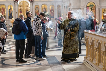 Великая Суббота на приходе Троицкого храма.