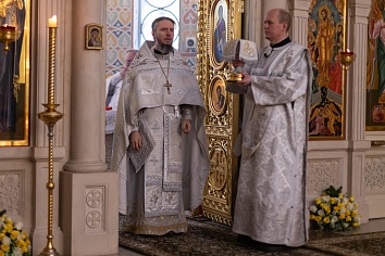 Божественная литургия в воскресенье, на неделе 31-й по Пятидесятнице